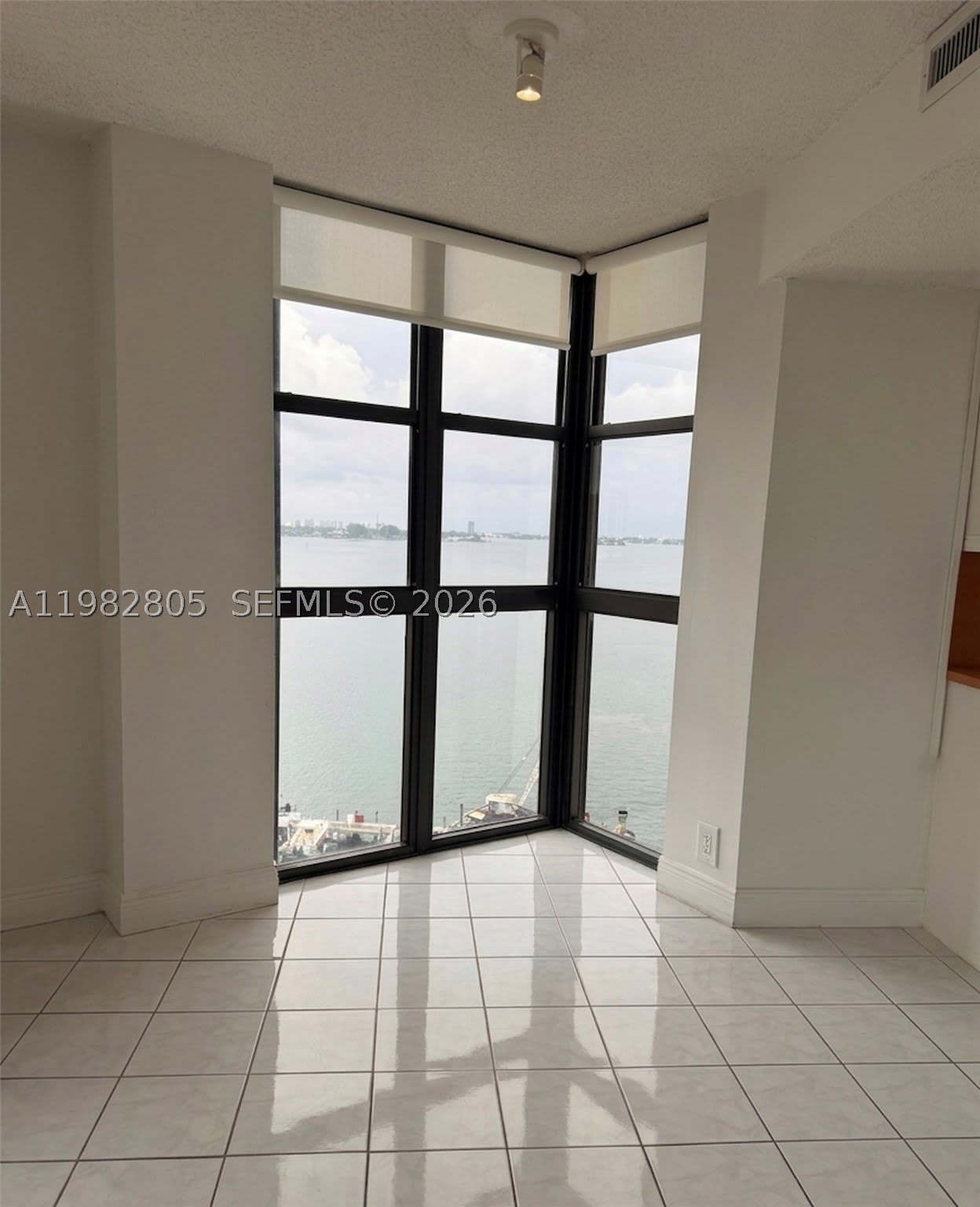 4000 Towerside Ter – photo 5