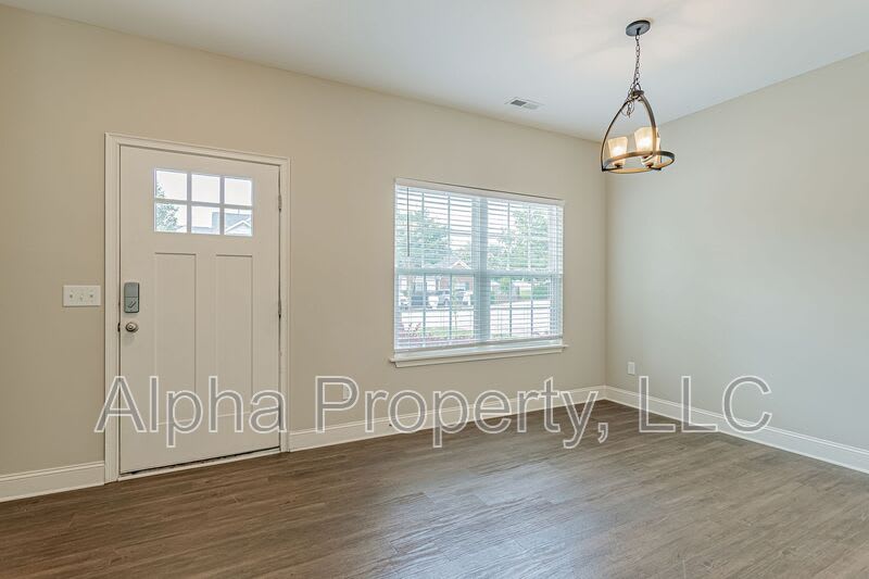 830 Chartwell Drive – photo 3