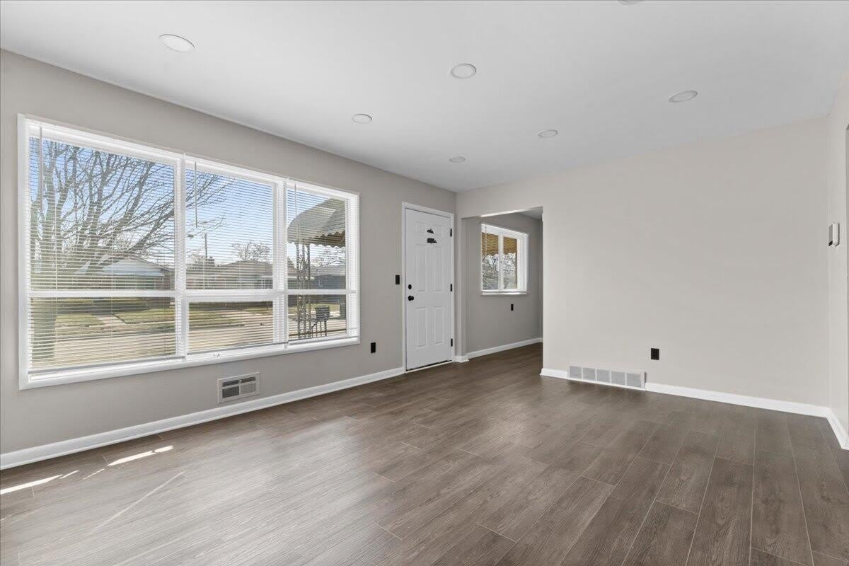 20247 Griggs Street – photo 5