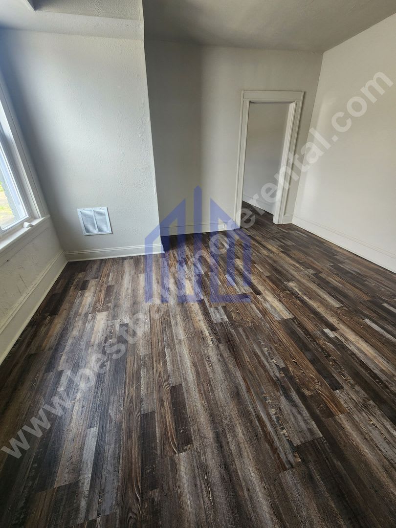 Cozy 3 Bedroom Rental With In Unit Washer Dryer 1 400 Month – photo 5