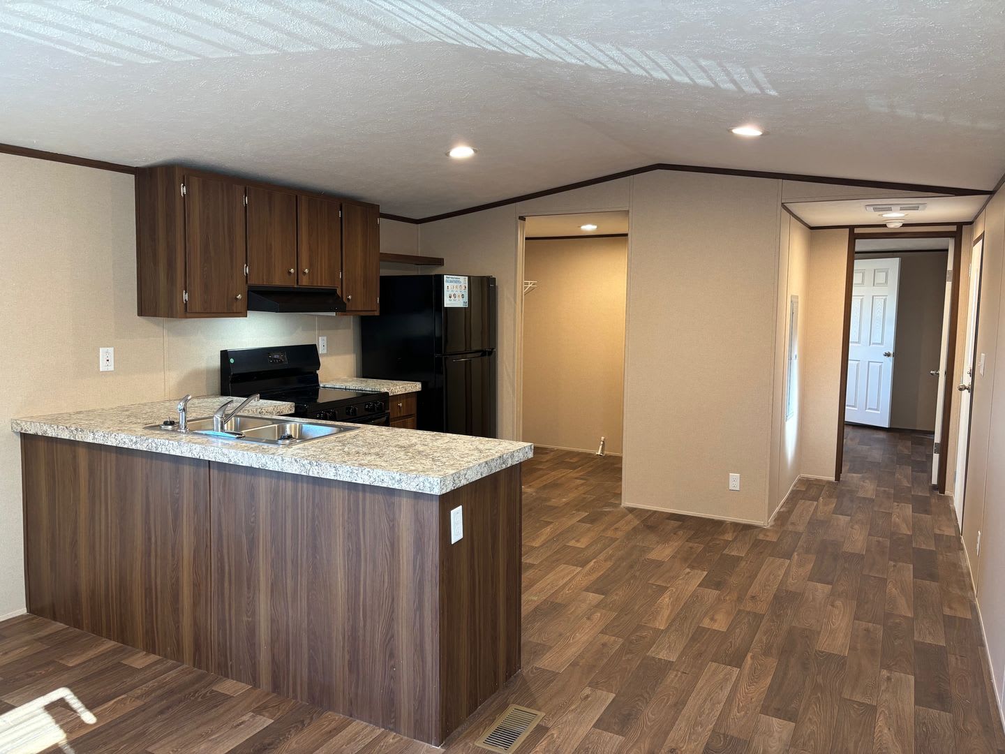 New 3 Bed 2 Bath Mobile Home – photo 3