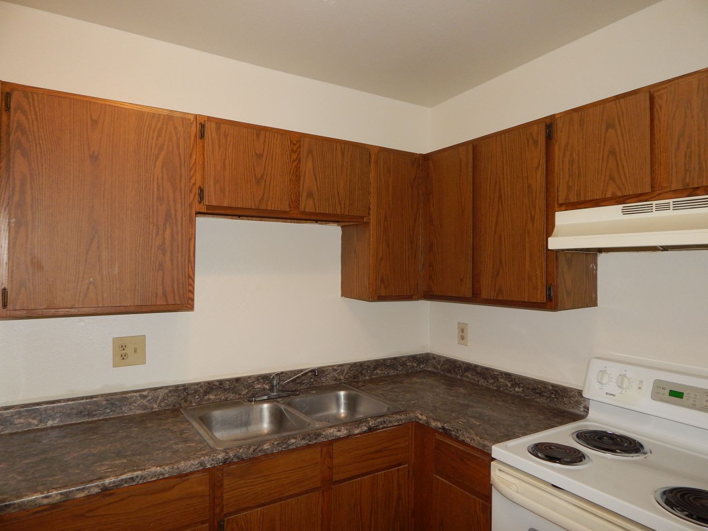 2 Bedrooms – photo 1