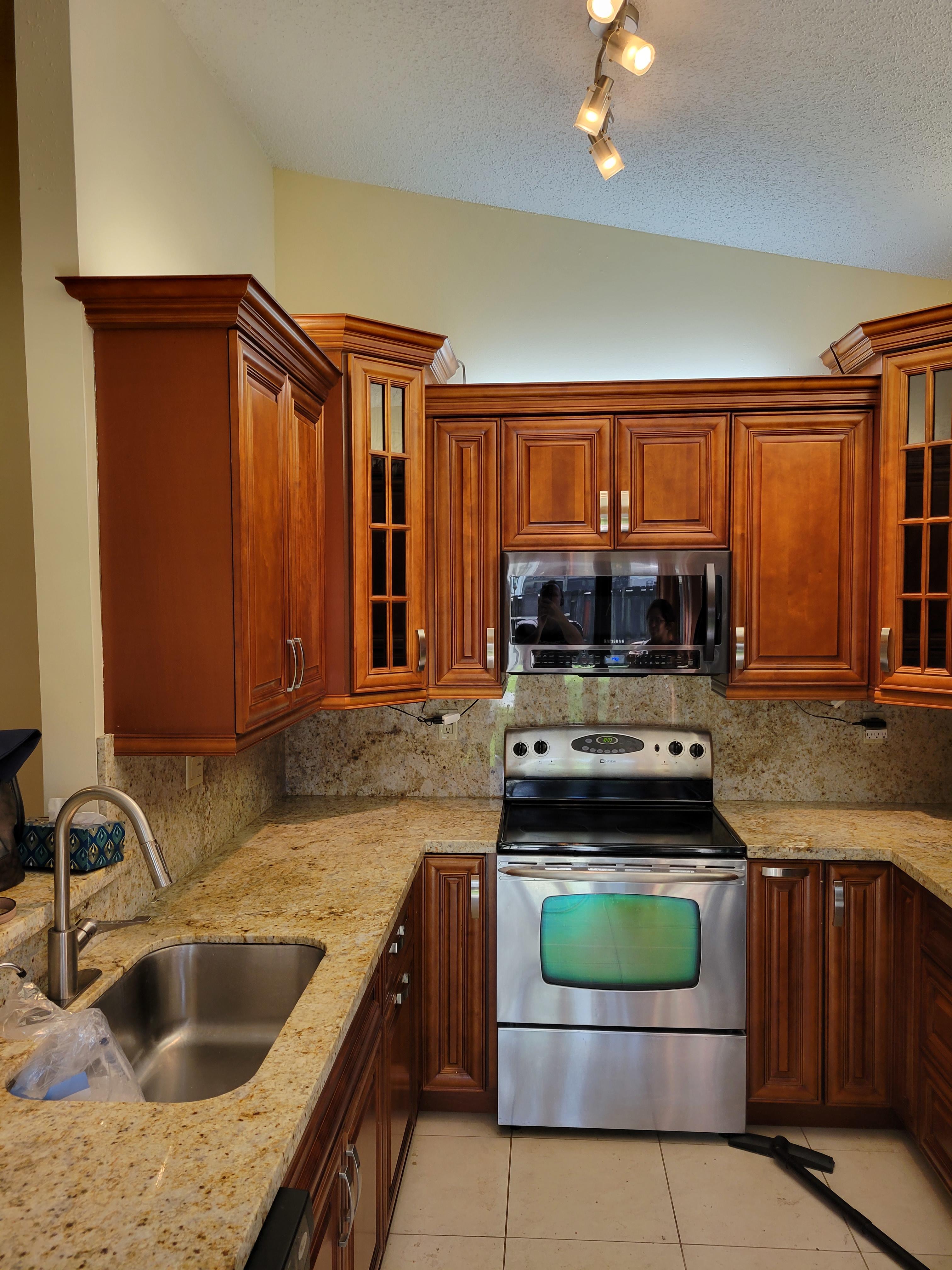 5881 Chester Lane – photo 3