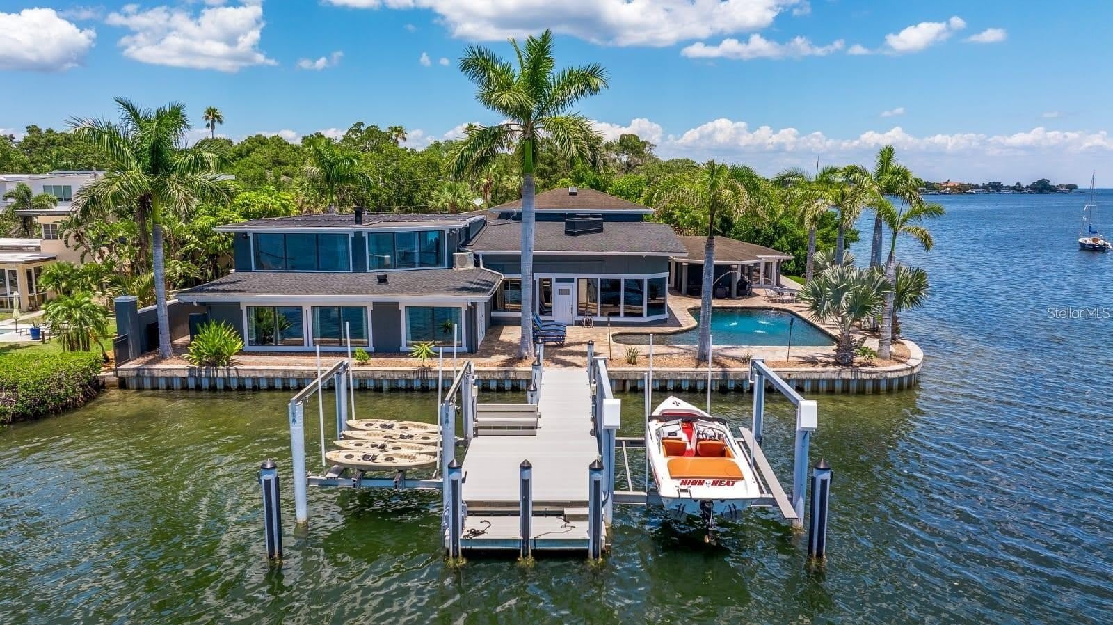 2785 BAYSIDE Drive S – photo 2