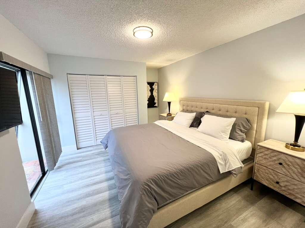 118 1st Terrace – photo 4
