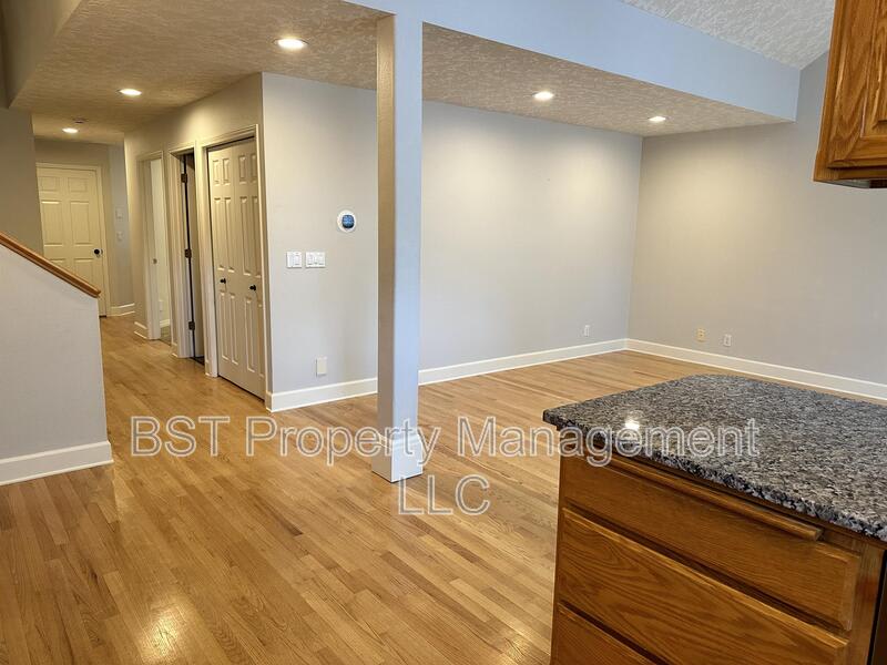 330 East College Street – photo 5