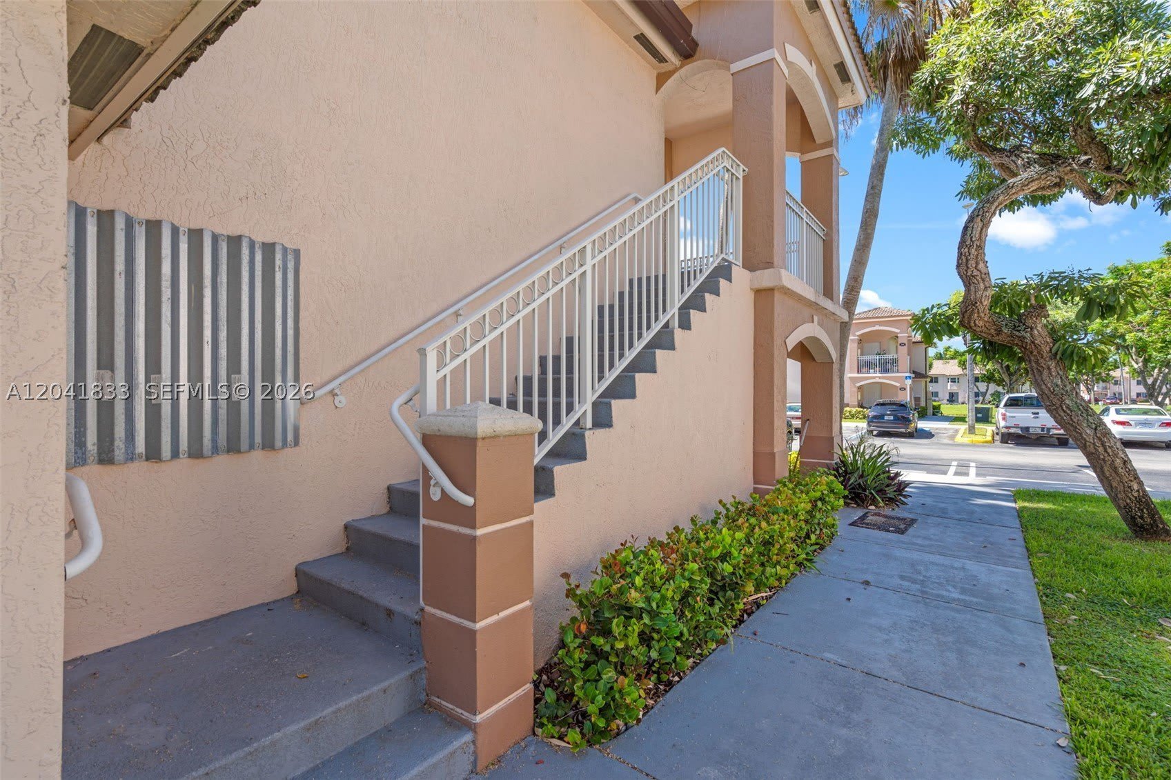 1261 SE 27th St – photo 4