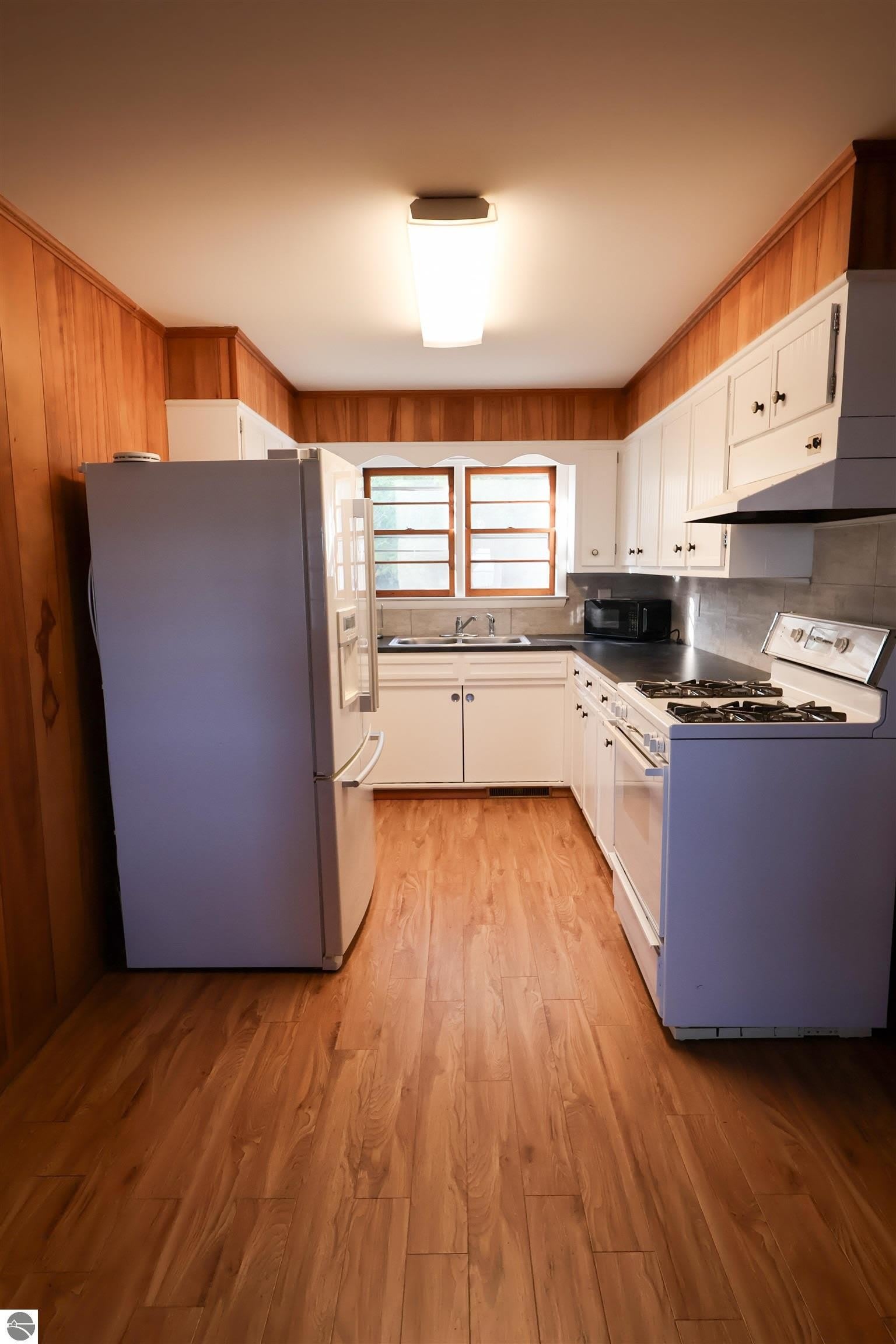 1043 Cranberry Pike – photo 2