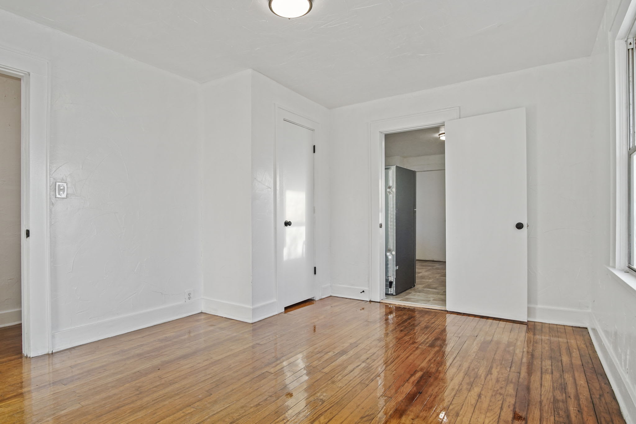 1524 Northeast 8th Street – photo 3