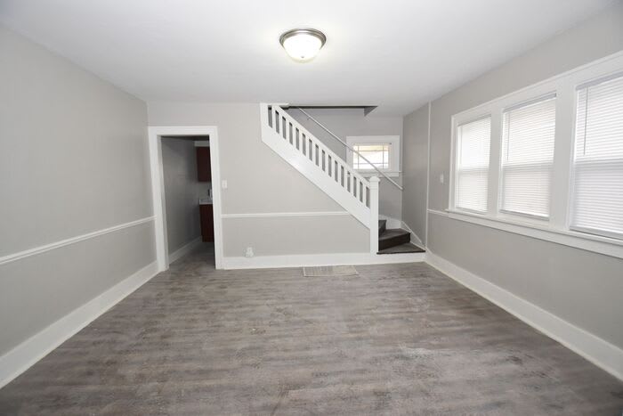 118 West 8th Street – photo 5
