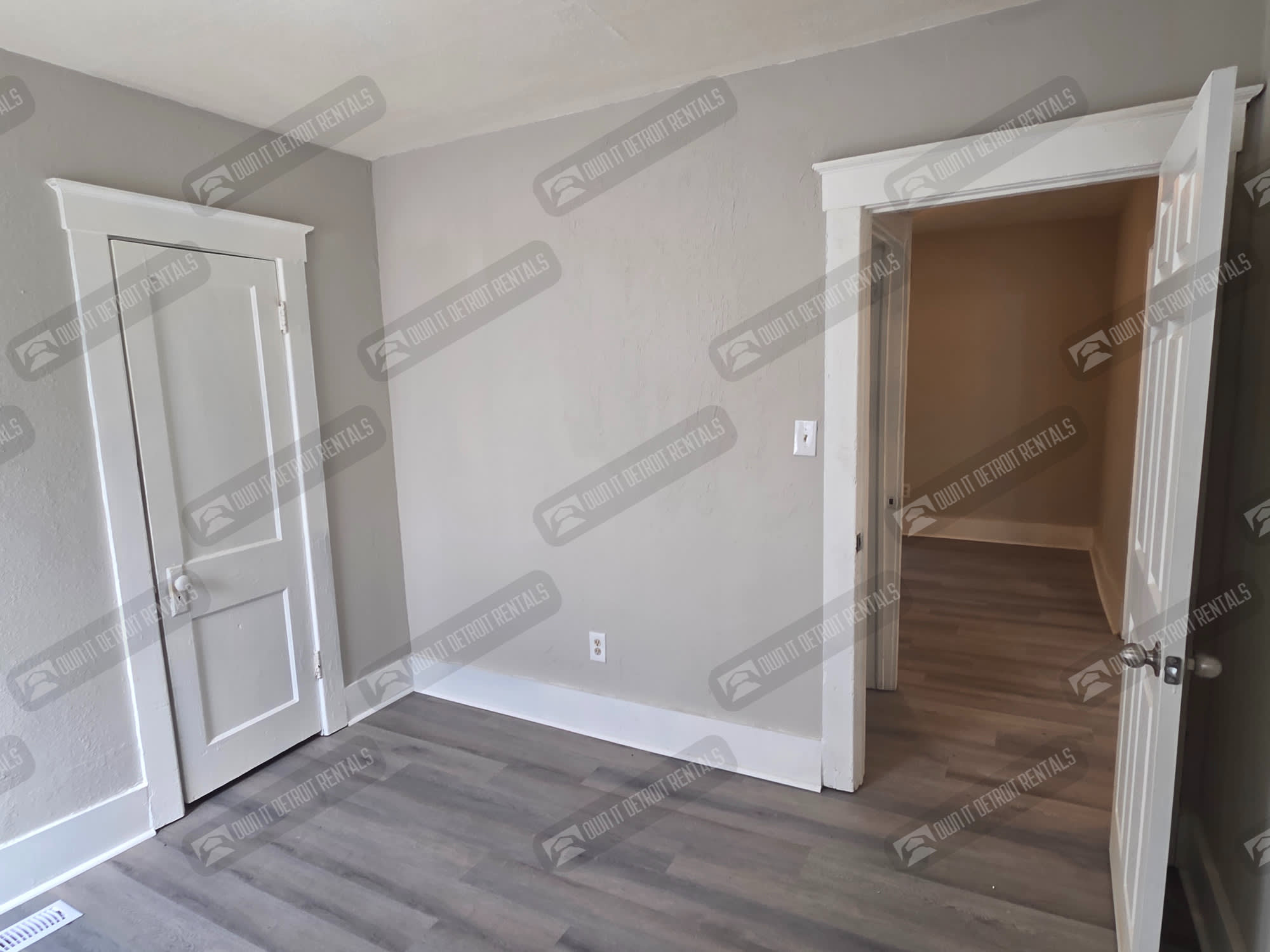 7210 Rivard Ave – photo 5