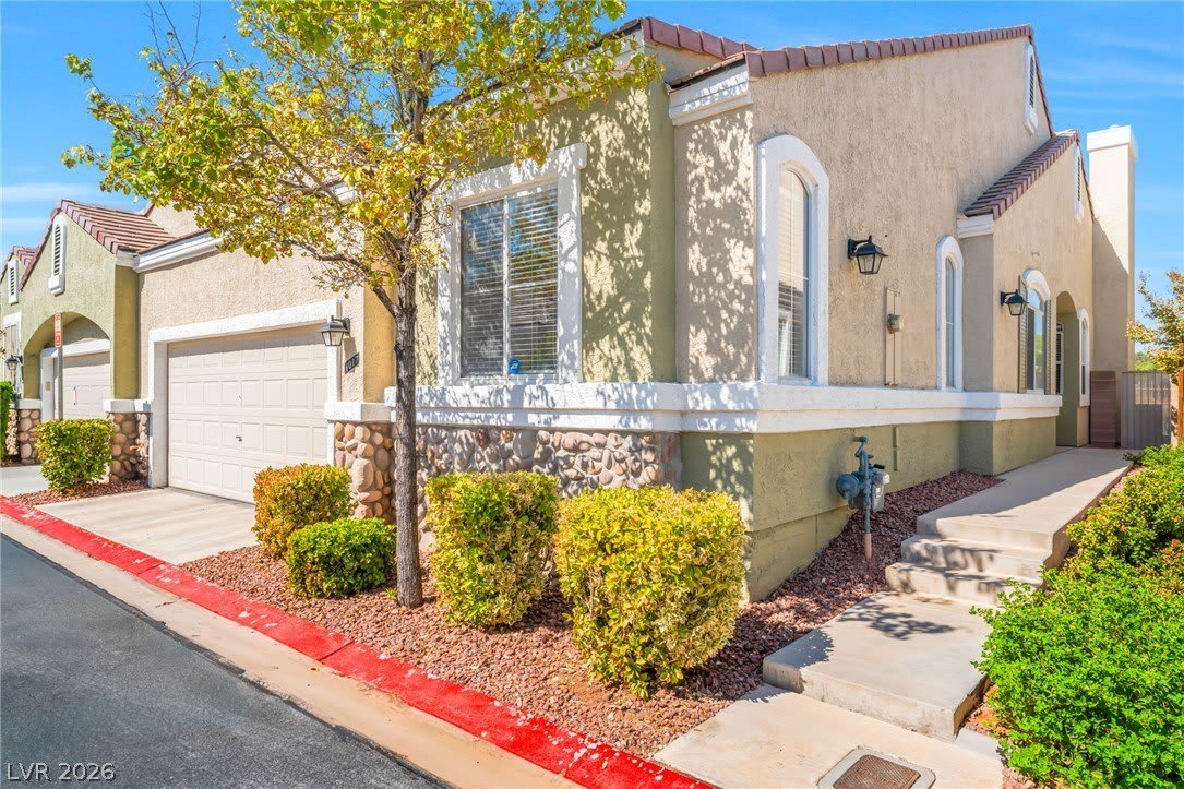 1017 Collingtree Street – photo 2