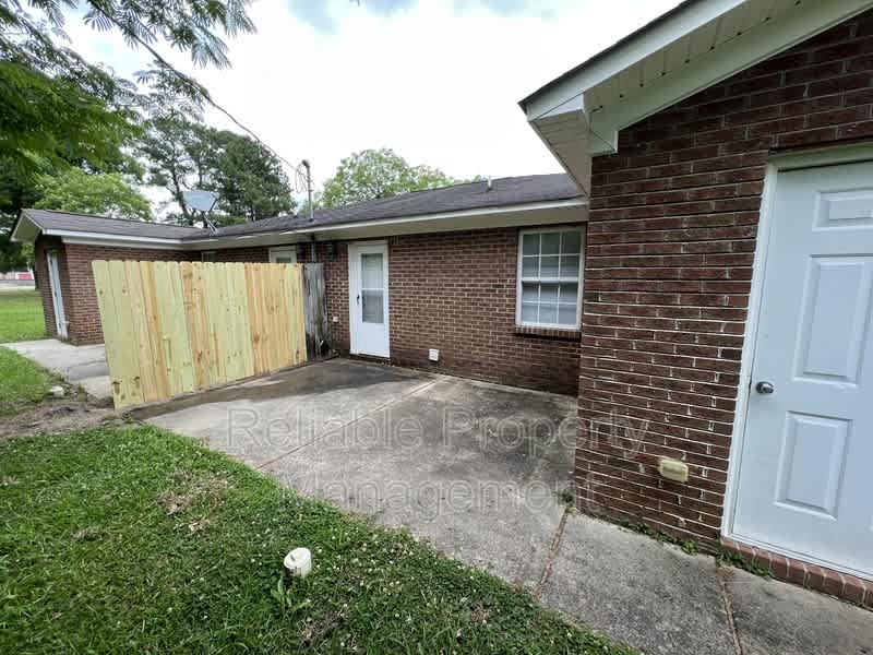 106 S James St – photo 3