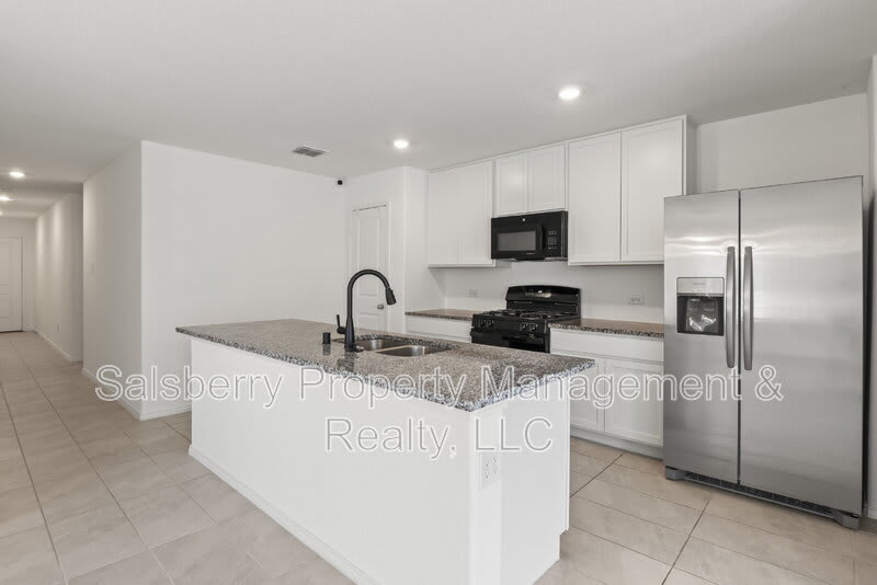 11807 Marcellus Way – photo 3