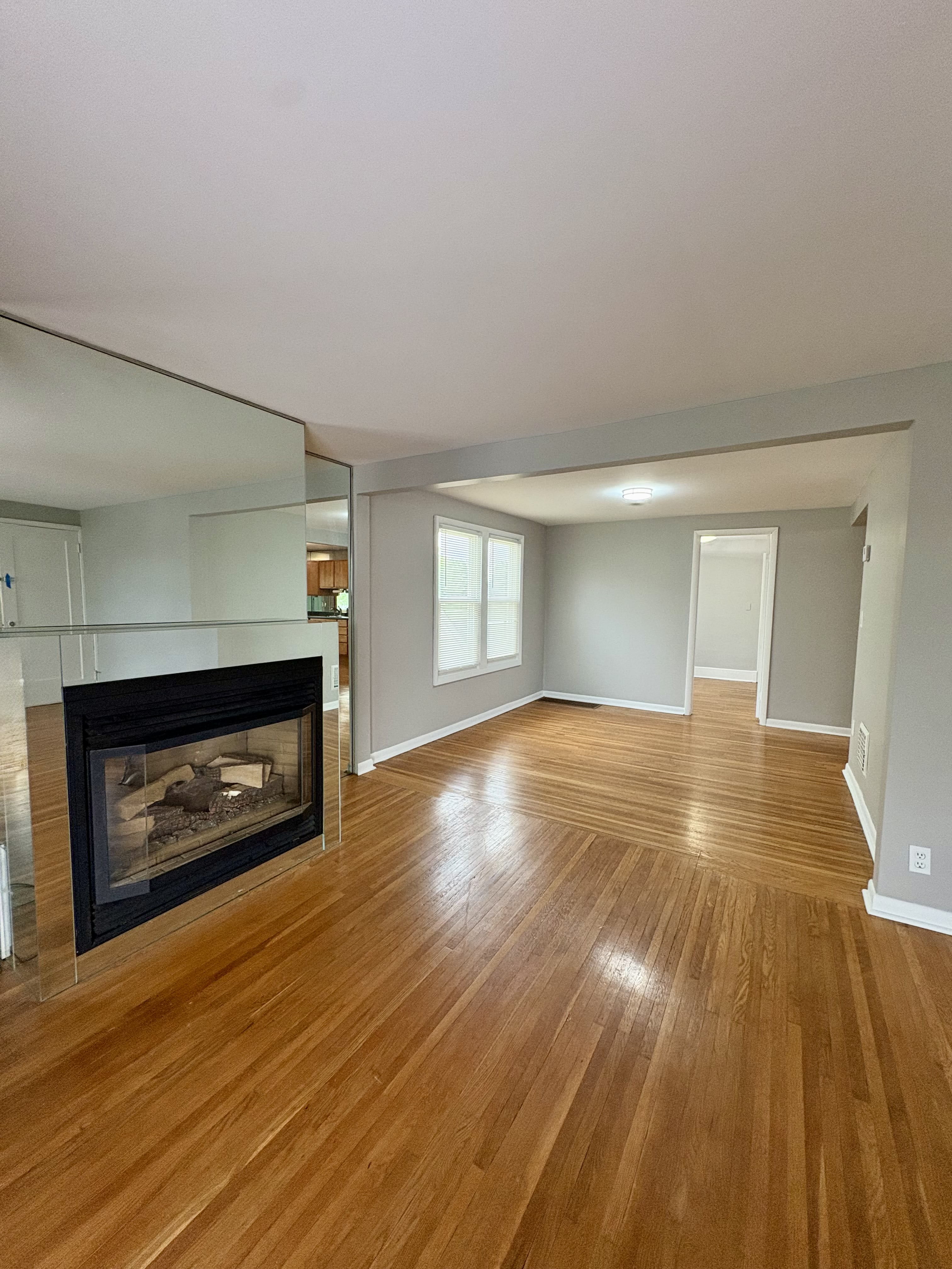 312 Victoria Boulevard – photo 2