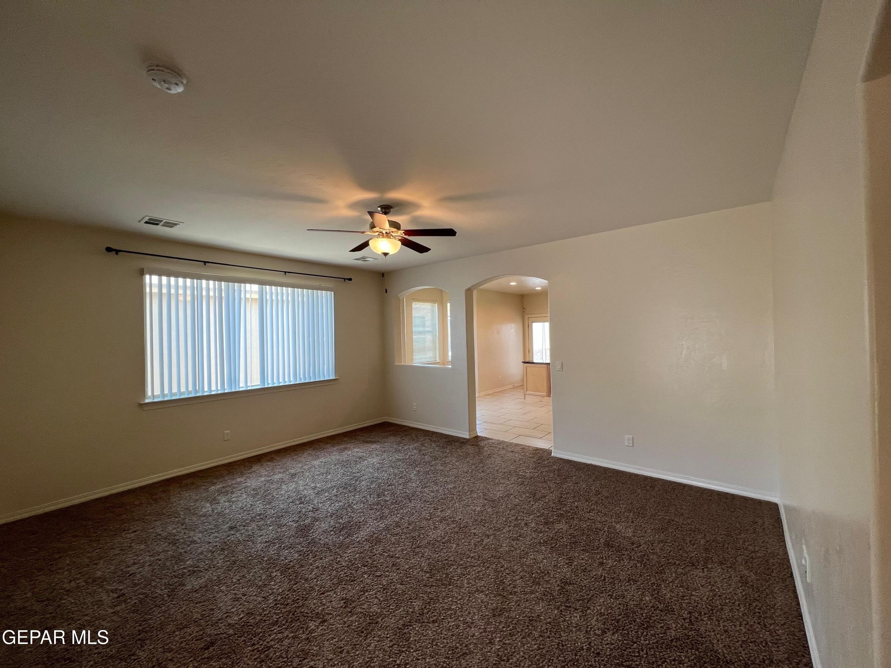 147 N MANZANITA Drive – photo 2