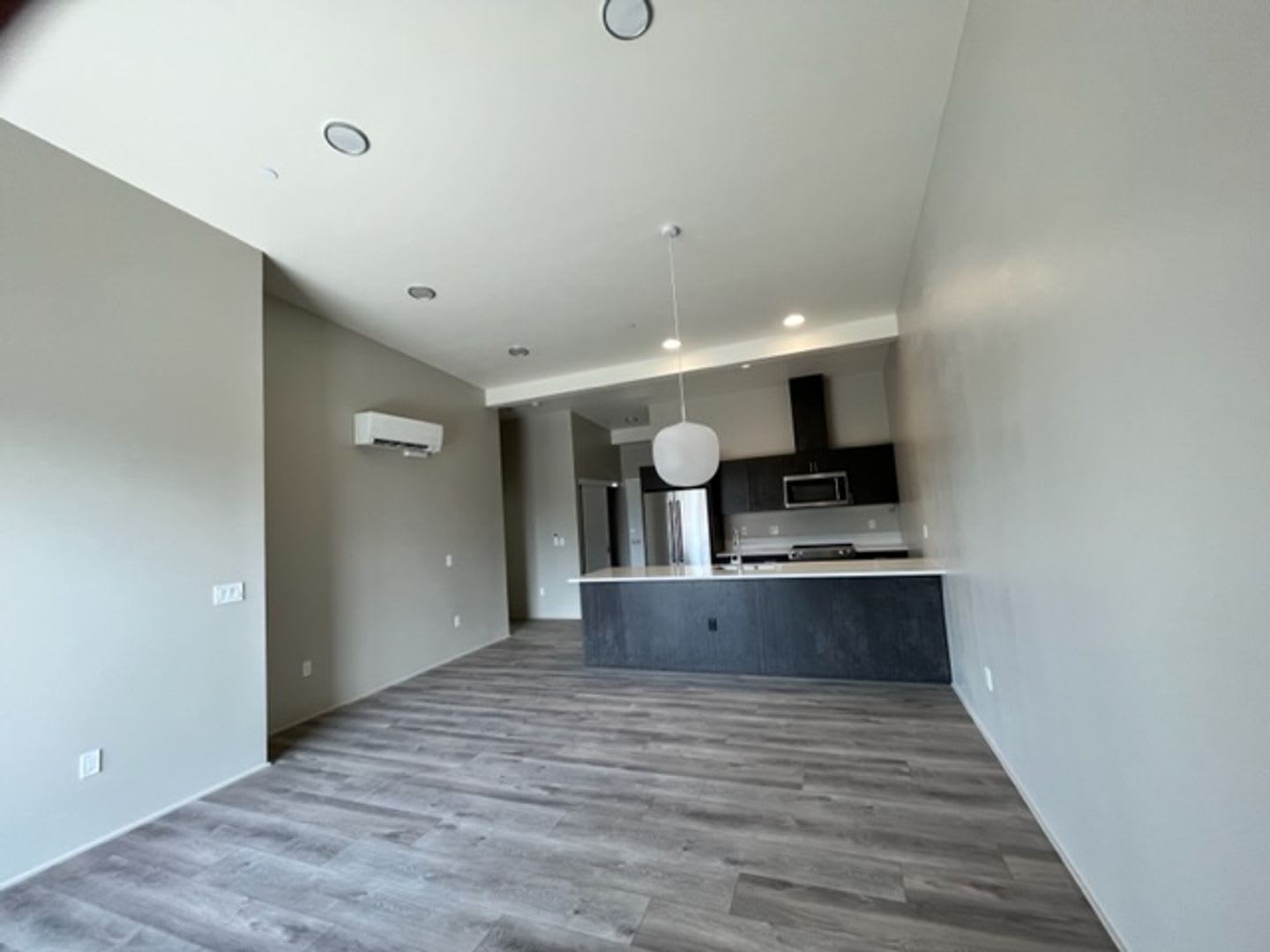 Luxury 2 Bed 2 Bath On The 2Nd Floor To View The Mountains – photo 3