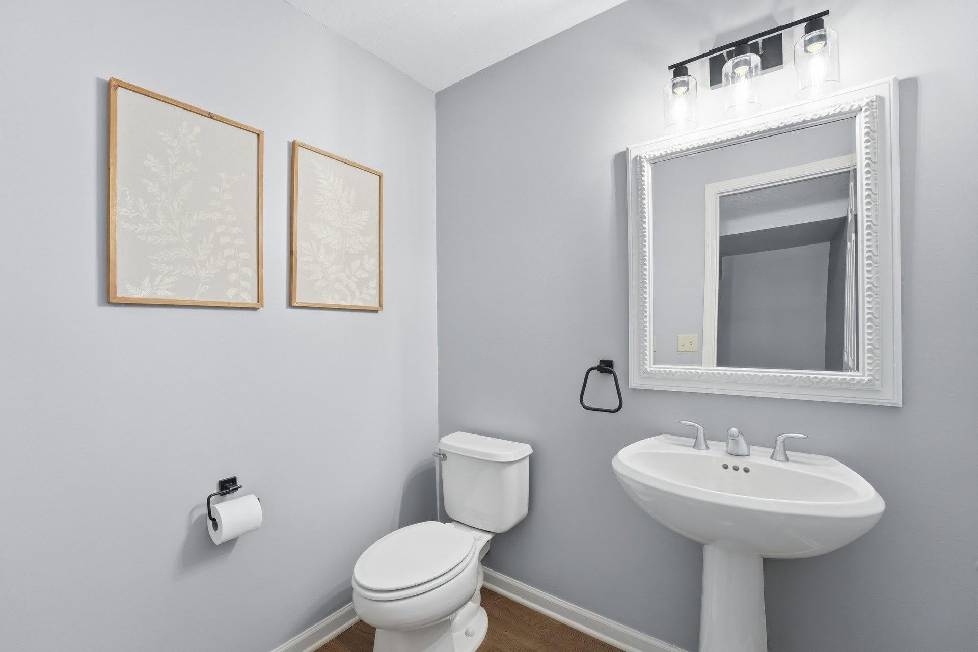 8103 Oakview Drive N – photo 2