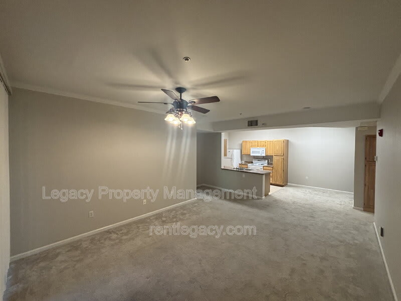 501 Gibson Dr – photo 2