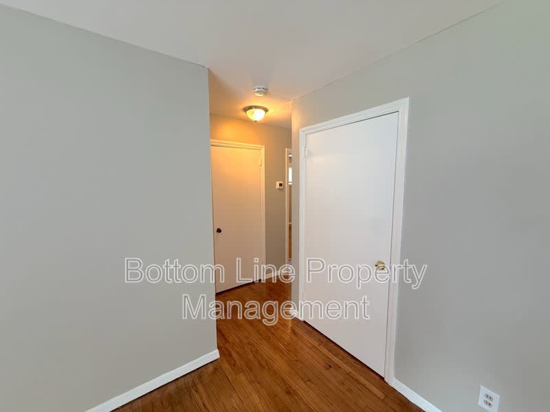 561 Blendwood Drive – photo 5