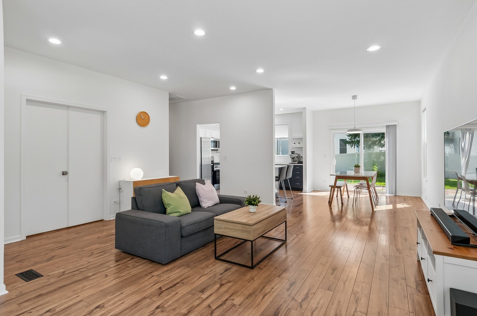 1329 Amaranth Drive – photo 4