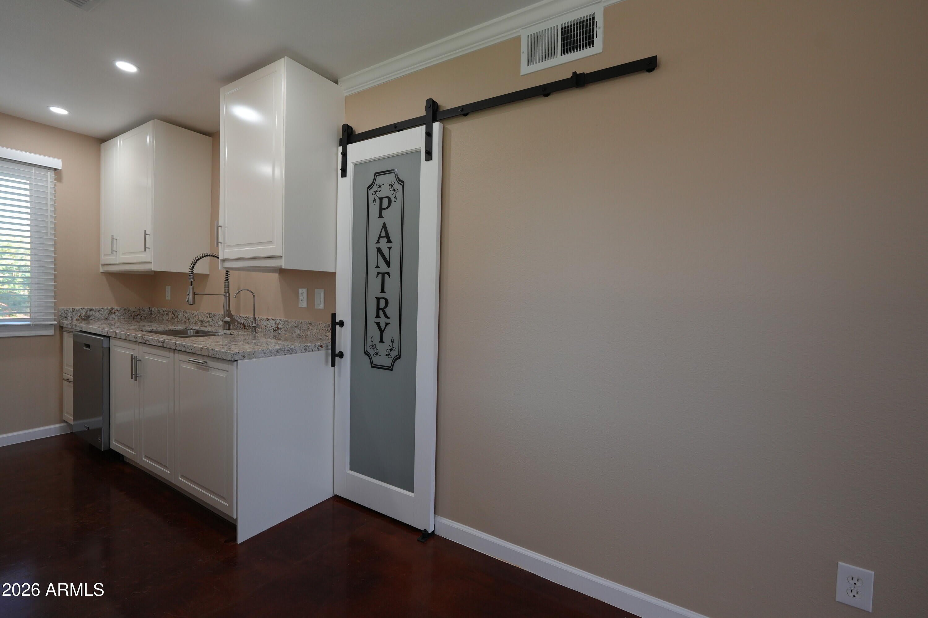 6045 N 79TH Street – photo 3
