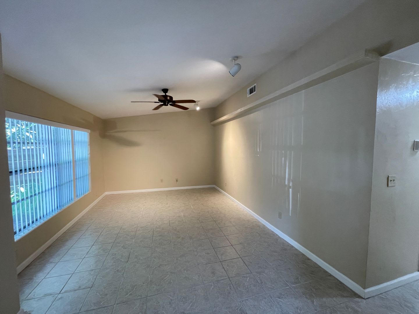 Beautiful 2 Bed / 2 Bath Brick Condo ⭐ – photo 5