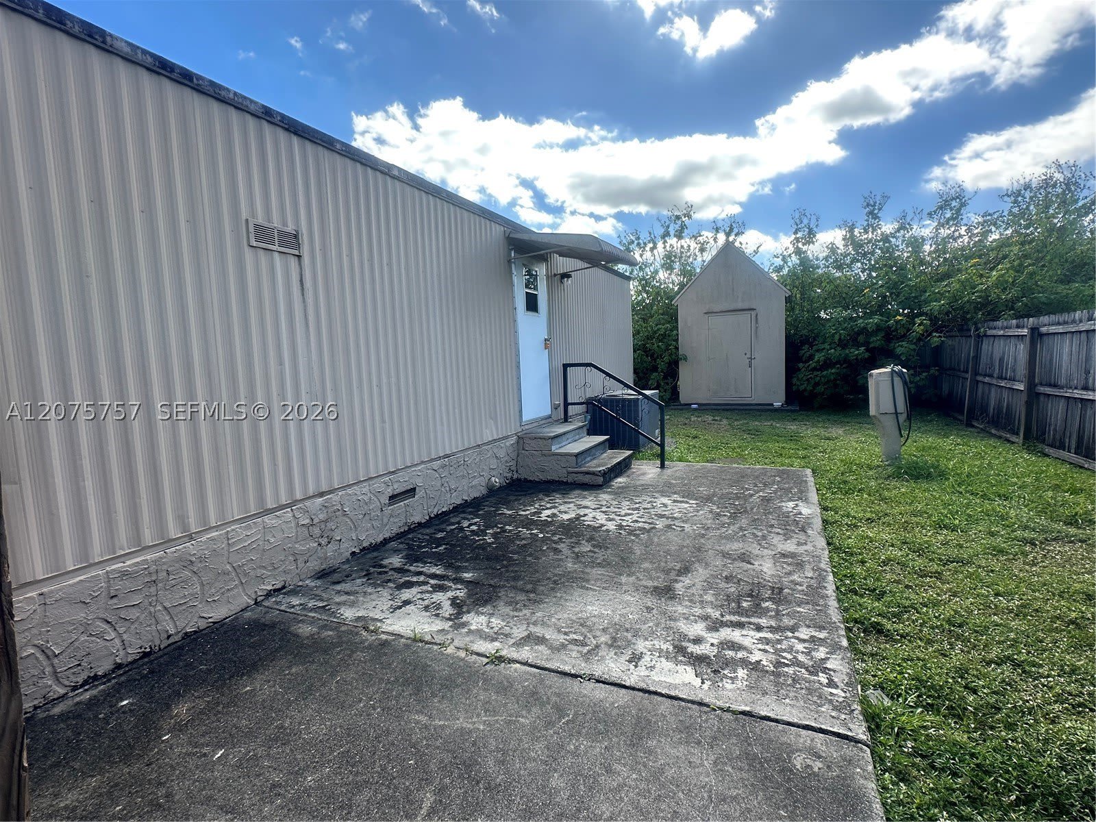 11886 Watergate Cir – photo 4
