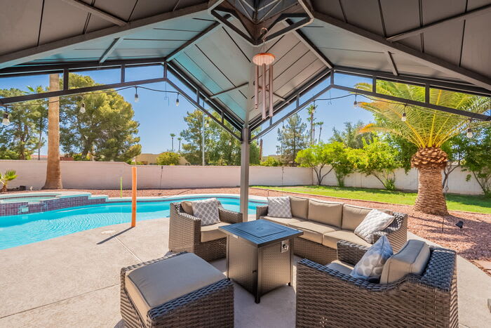 5416 E Glencove Street – photo 4