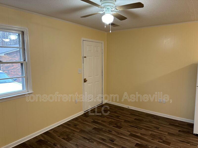 3126 US Hwy 221 S – photo 5