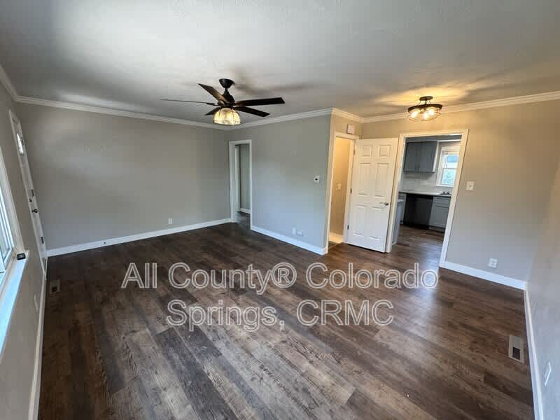 814 S Institute Street – photo 3