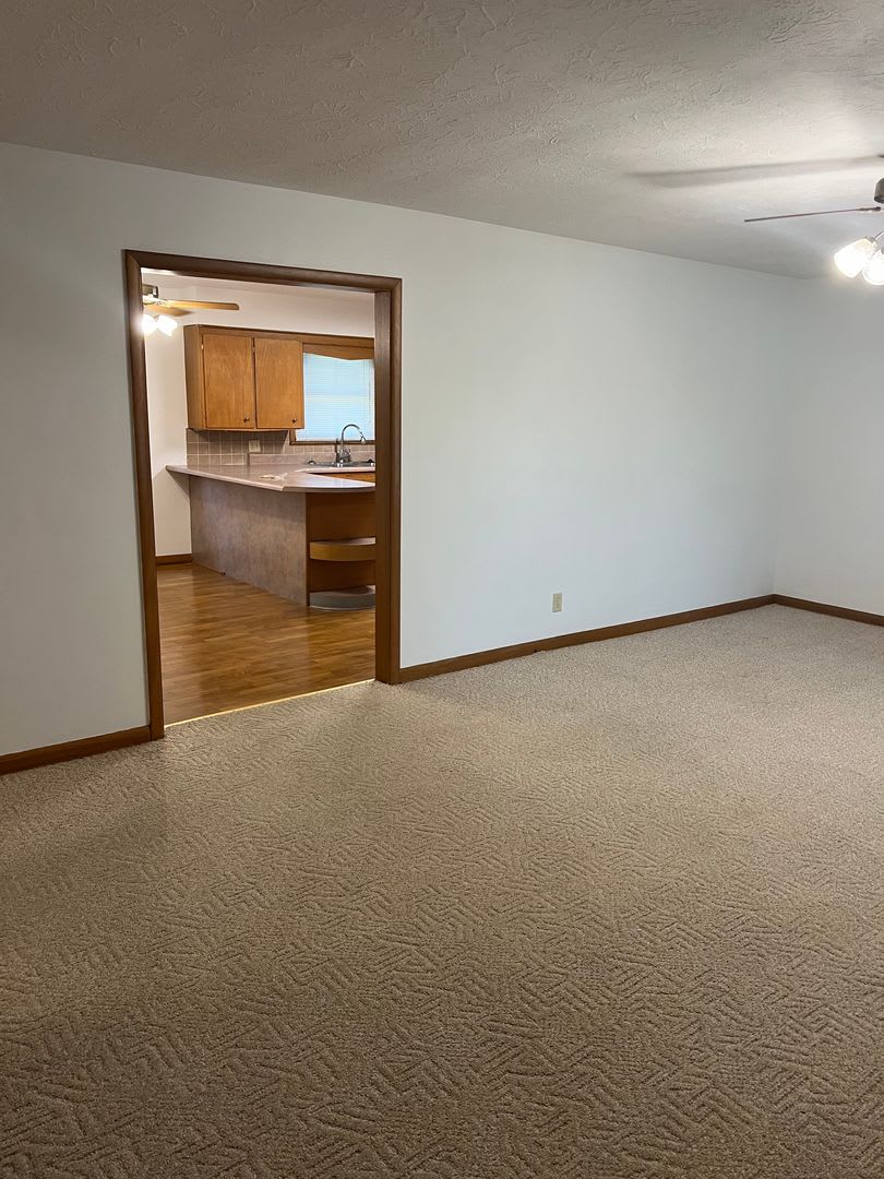 3 Bedroom Home Near Mercy Hospital – photo 5