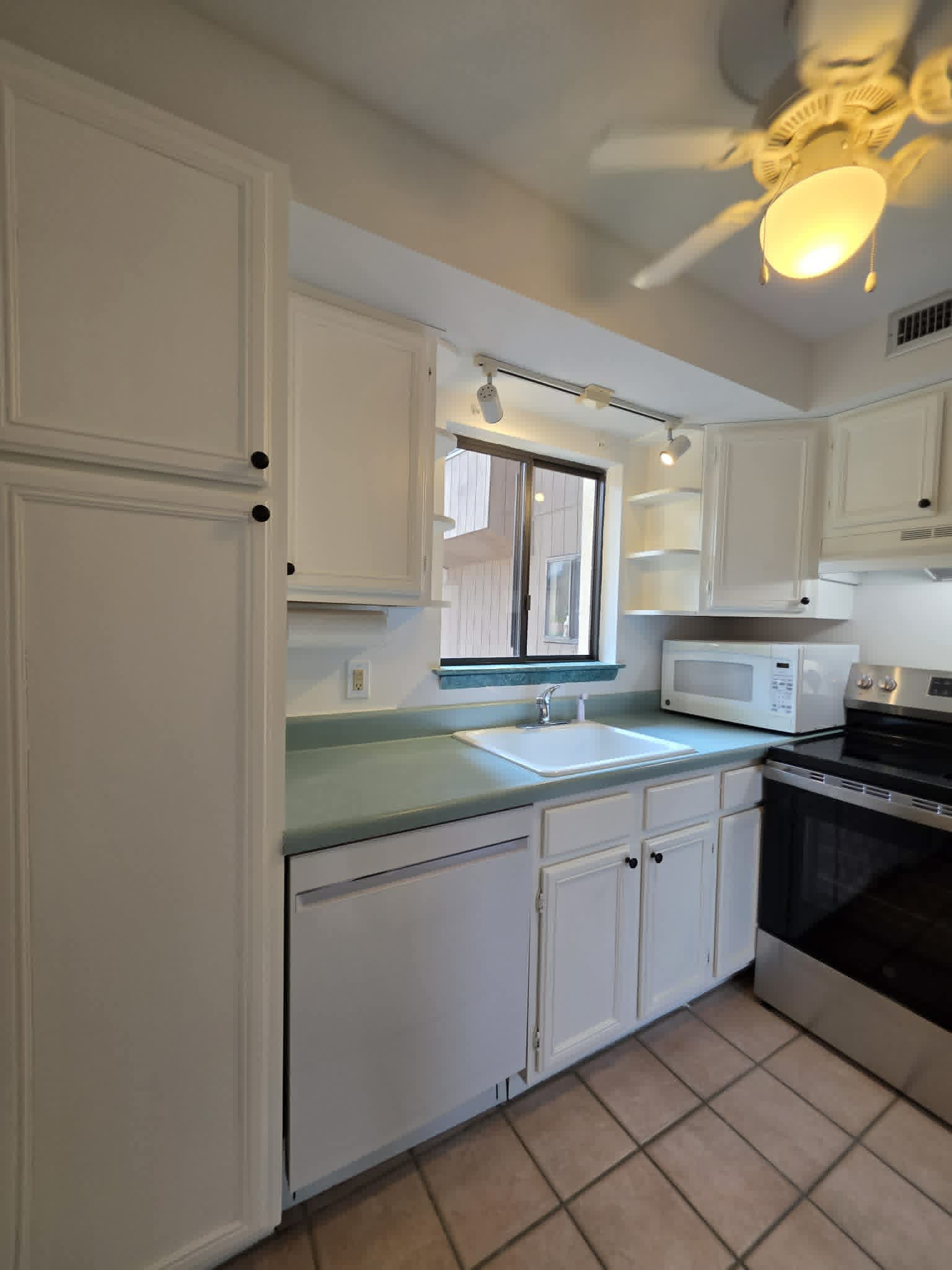 231 Canal Park Drive – photo 5