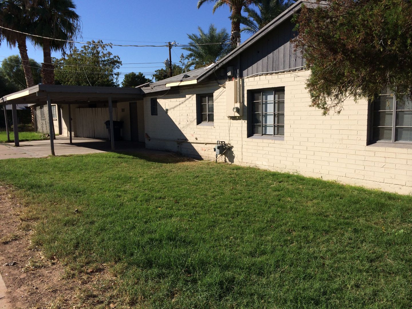 Roomy 6-Bedroom Home with Pool – photo 2