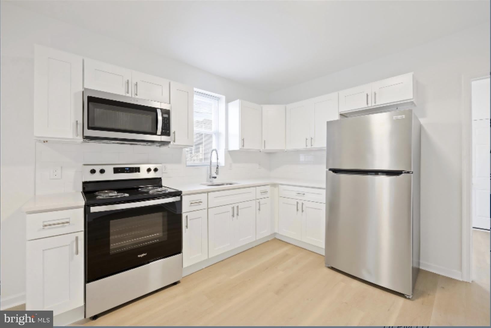 1101 S PEACH Street – photo 2