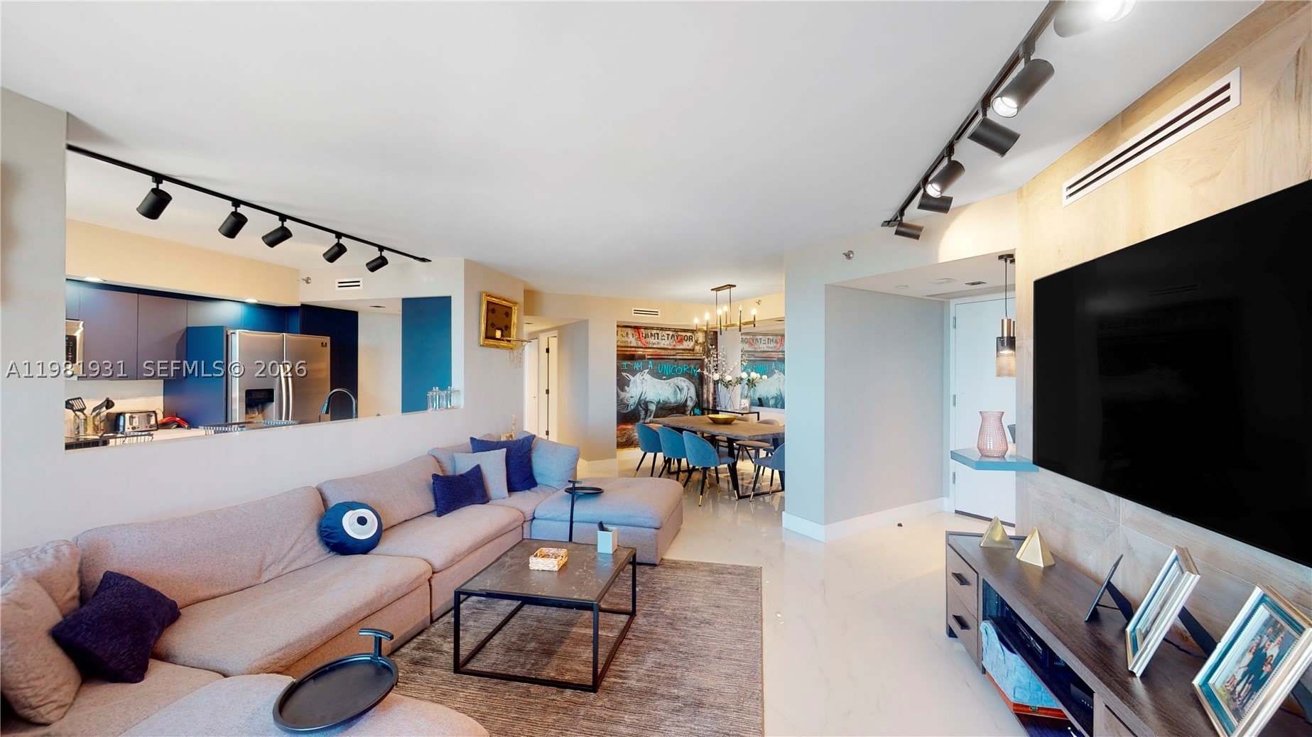1000 Island Blvd – photo 1