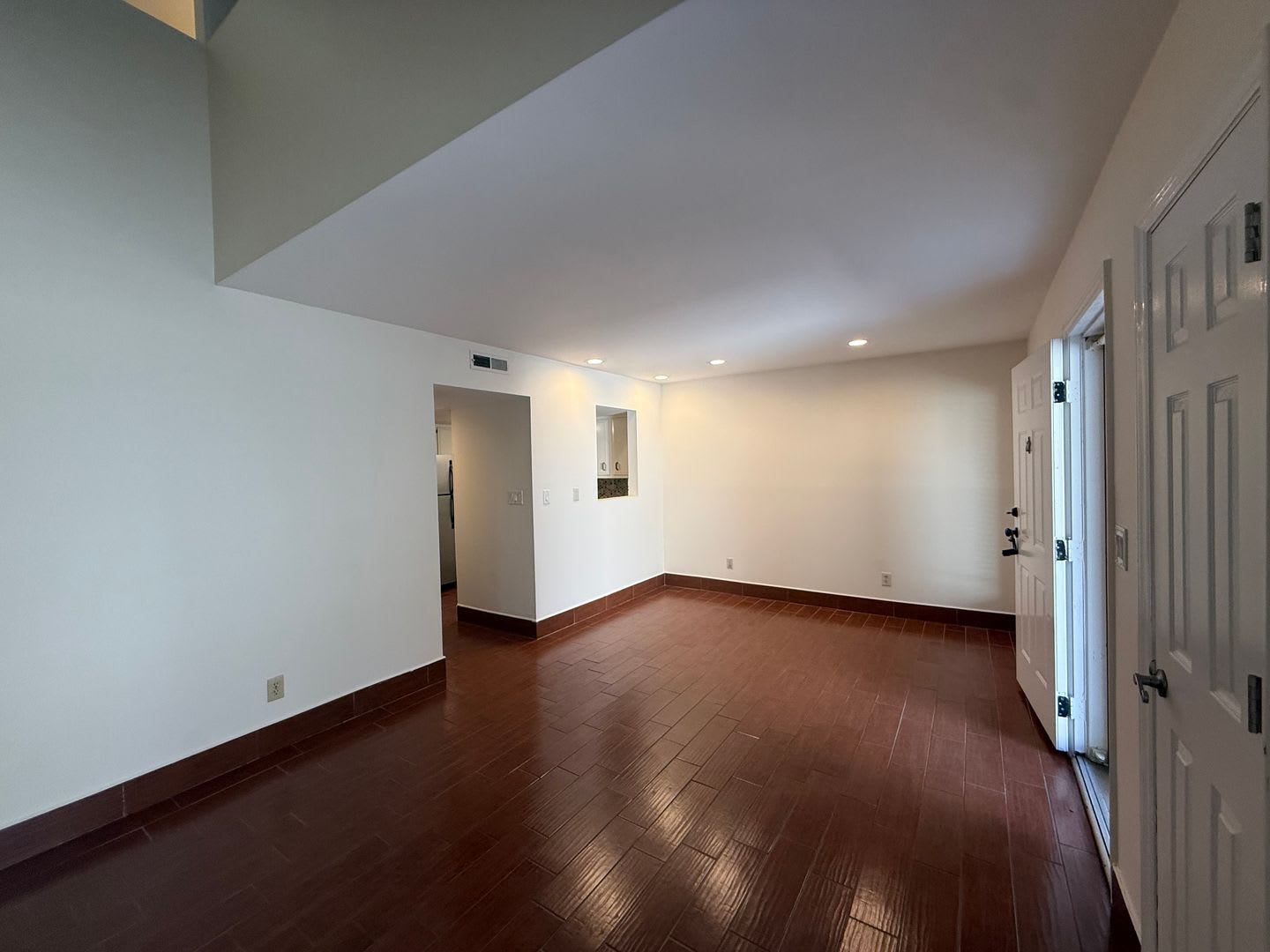 75th Ave Renovated Loft Style Townhome – photo 3