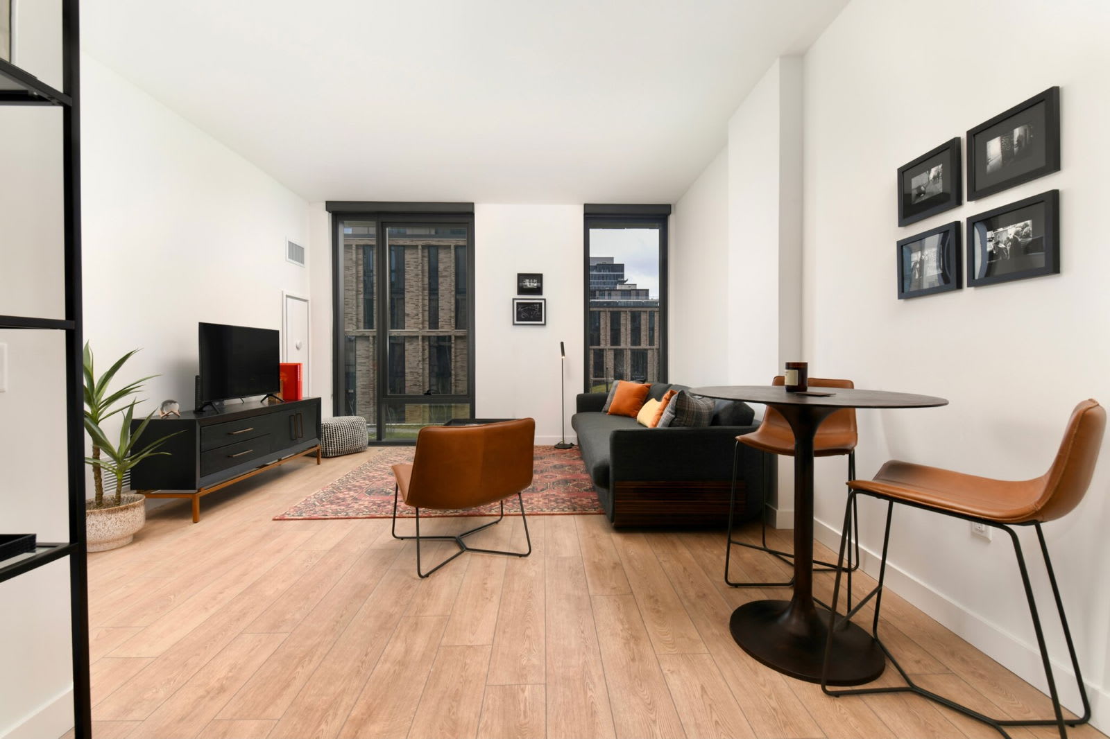 855 West Madison Street – photo 5