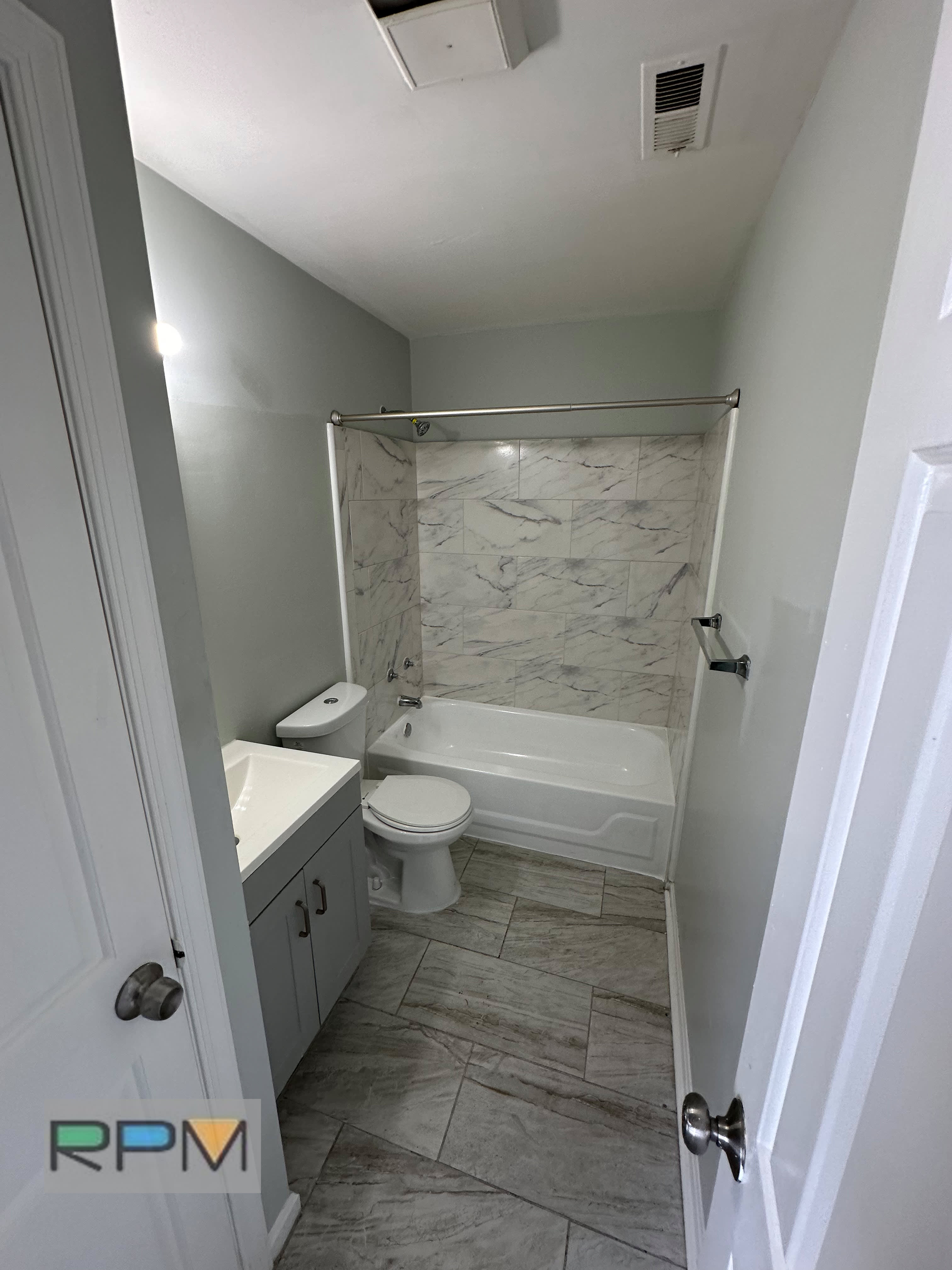 2413-3 Greenmount Ave – photo 1