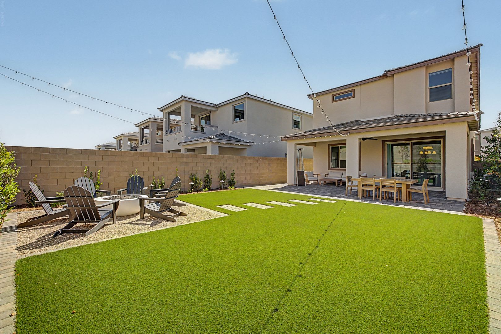 3-Bedroom home in the gated community of Nighthawk in Summerlin West! – photo 2