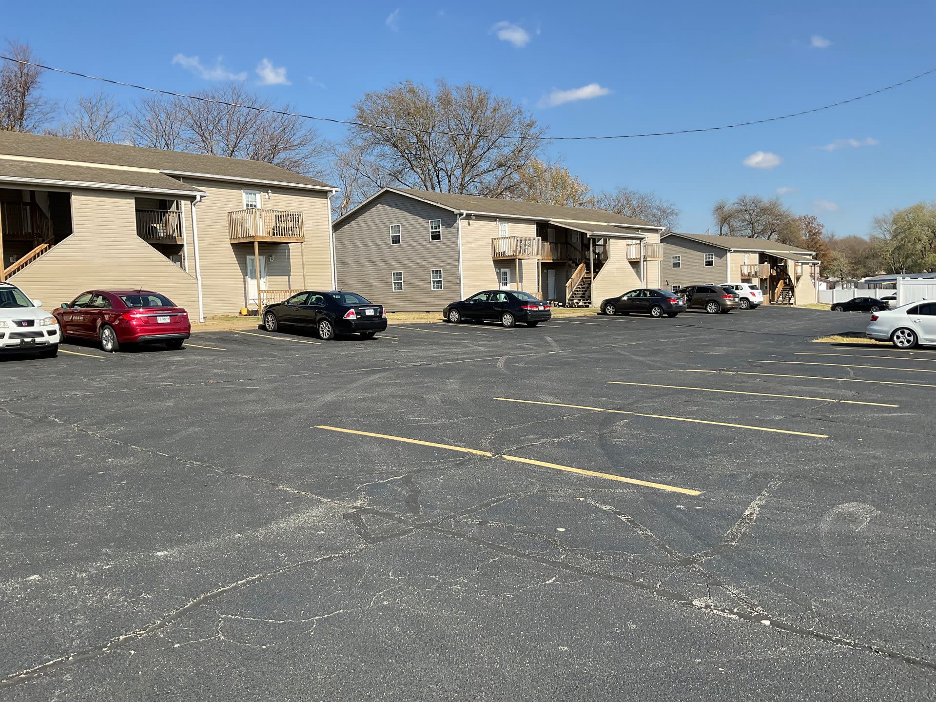 Nice 2BR/1BA Apartment near MSSU Campus in Joplin, MO. upstairs unit!!! – photo 3