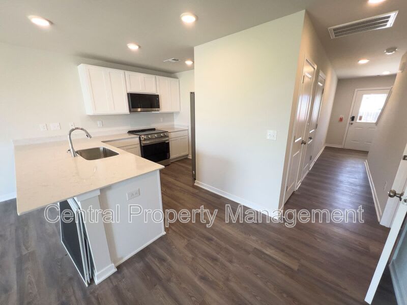 6014 Tavener Drive – photo 3