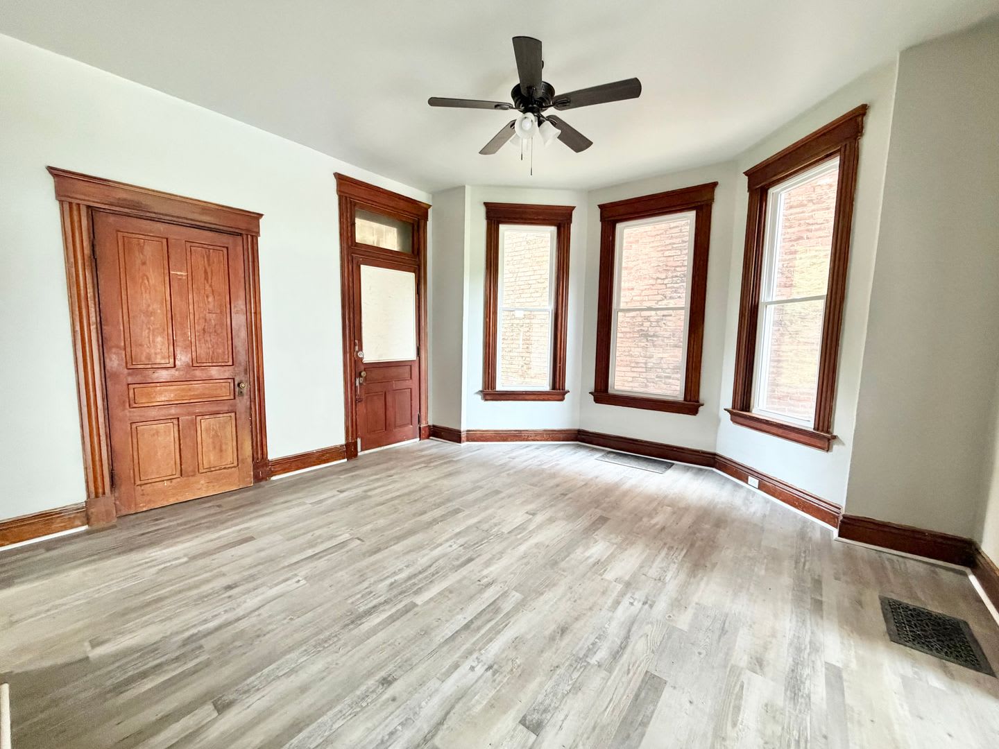 4 bed 2 bath House Fairmount! Available Now! – photo 4