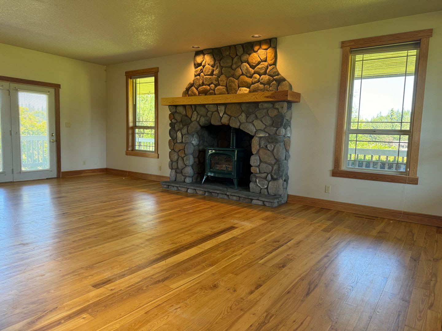 Make This Beautiful Country Home Yours Our Home Is Available For Immediate Rent – photo 5