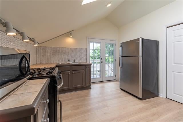 1702 DANTE Street – photo 3