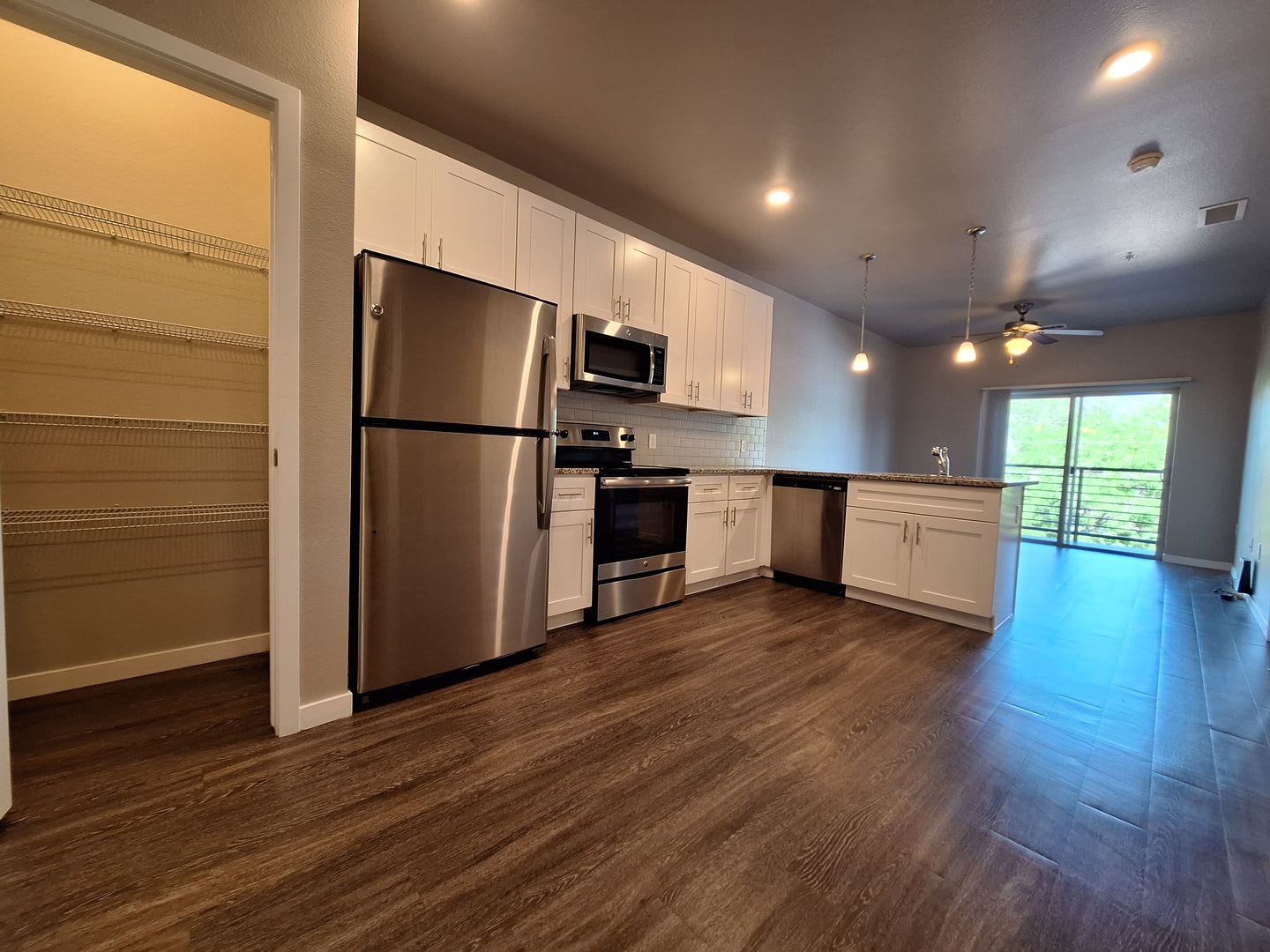 22 Spruce – photo 2