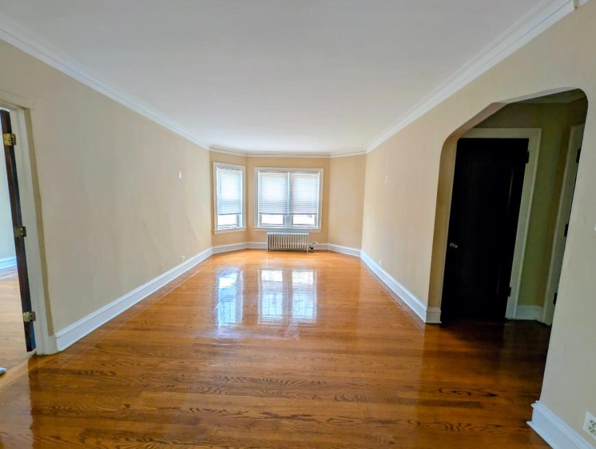 6701 NORTH GREENVIEW AVE. – photo 1