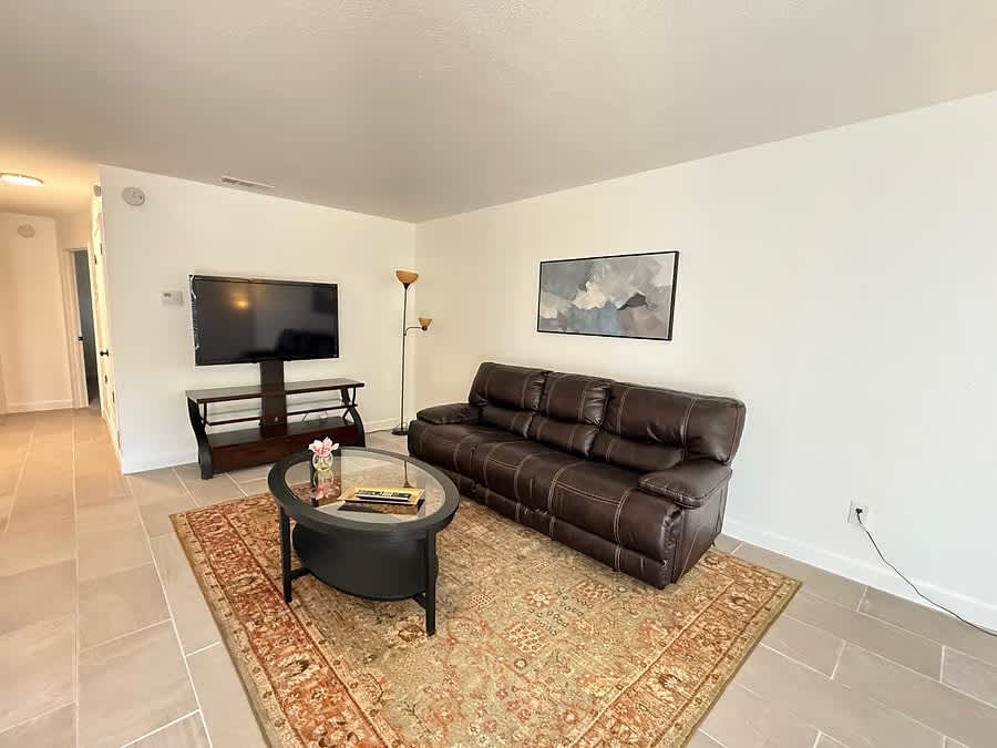 405 West Spruce Avenue A – photo 2