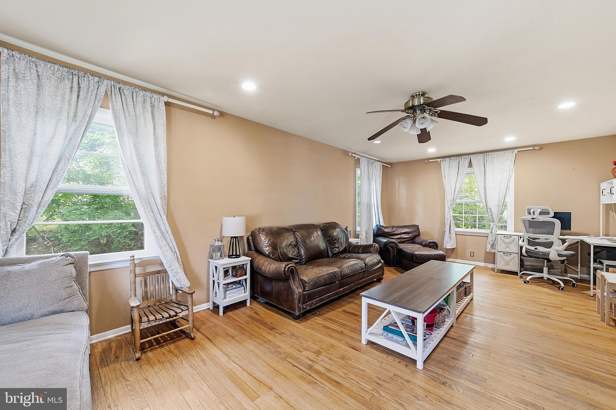 292 GLENN AVE – photo 3