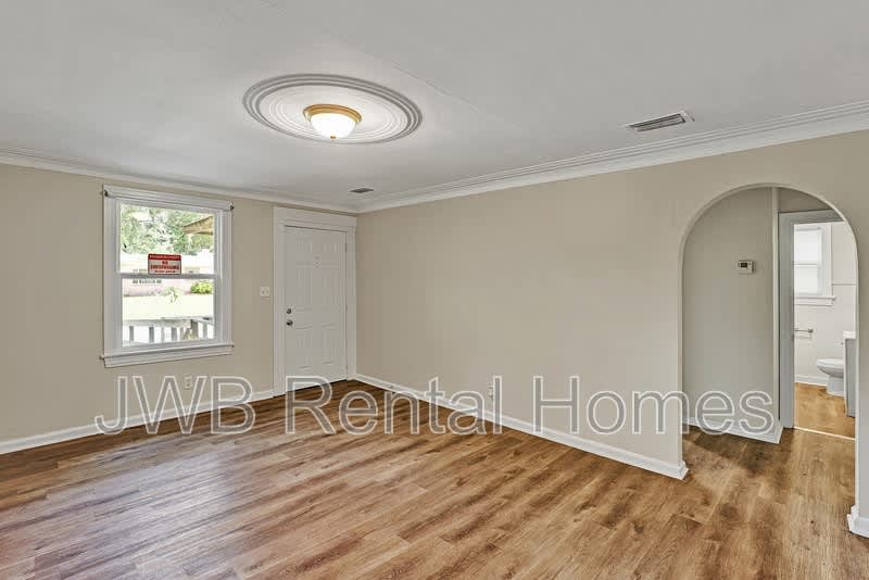 8264 Moncrief Dinsmore Rd – photo 4